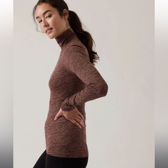 ATHLETA Flurry Seamless Turtleneck, Wren Rustic Beige, Size Small - Picture 2 of 10